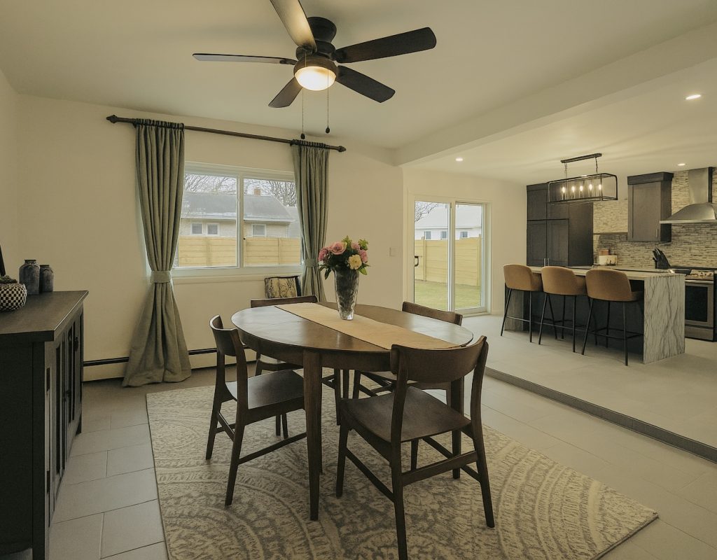 EFB9F6B6-2FD2-49B9-B27C-18035A2DC52E House cleaning service team in Frisco, TX home